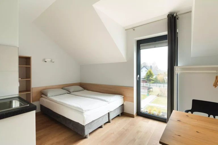 domki-do-wynajecia-w-Debkach-studio2